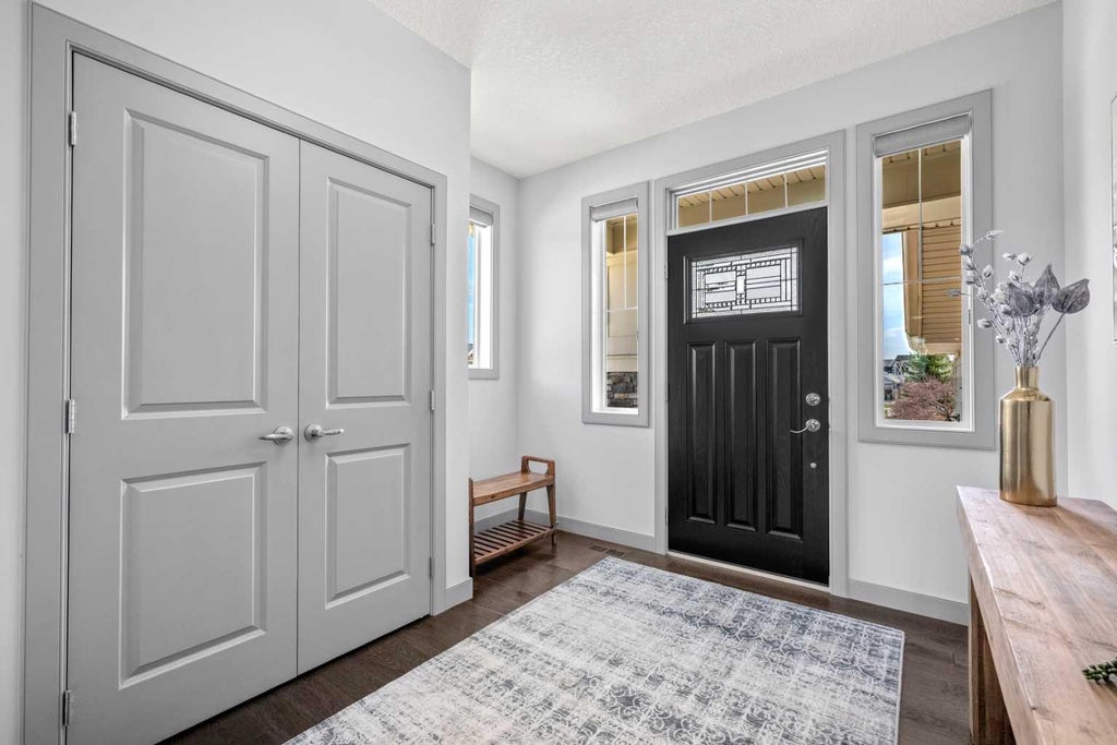 Photo of 229 Stonemere Bay, Chestermere, AB T1X 0S1 (MLS # A2308156)
