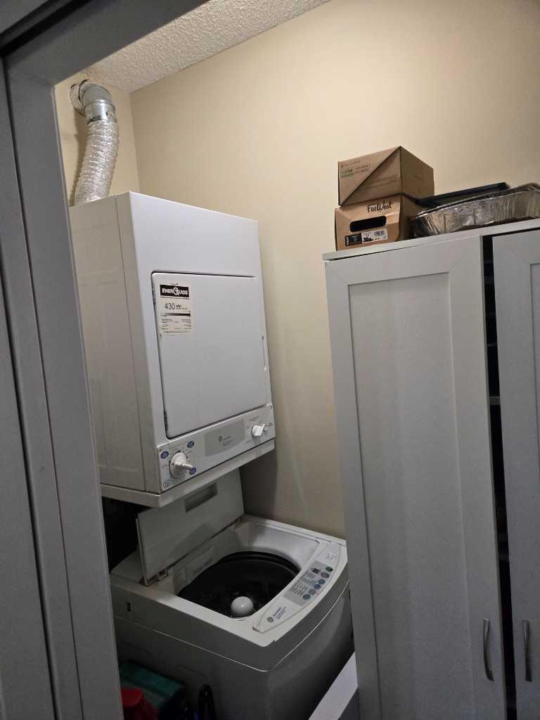 333 Taravista Drive NE 2204