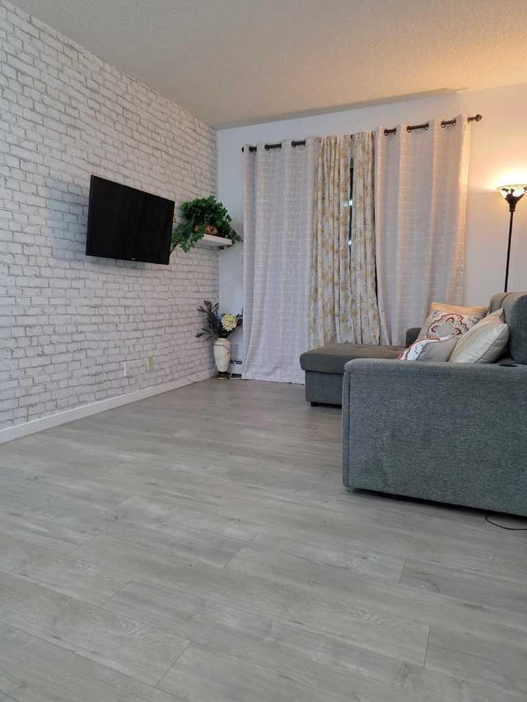 333 Taravista Drive NE 2204