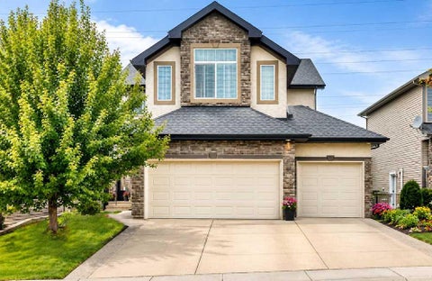 Photo of 212 ASPENMERE Close, Chestermere, AB T1X 0G3 (MLS # A2352146)
