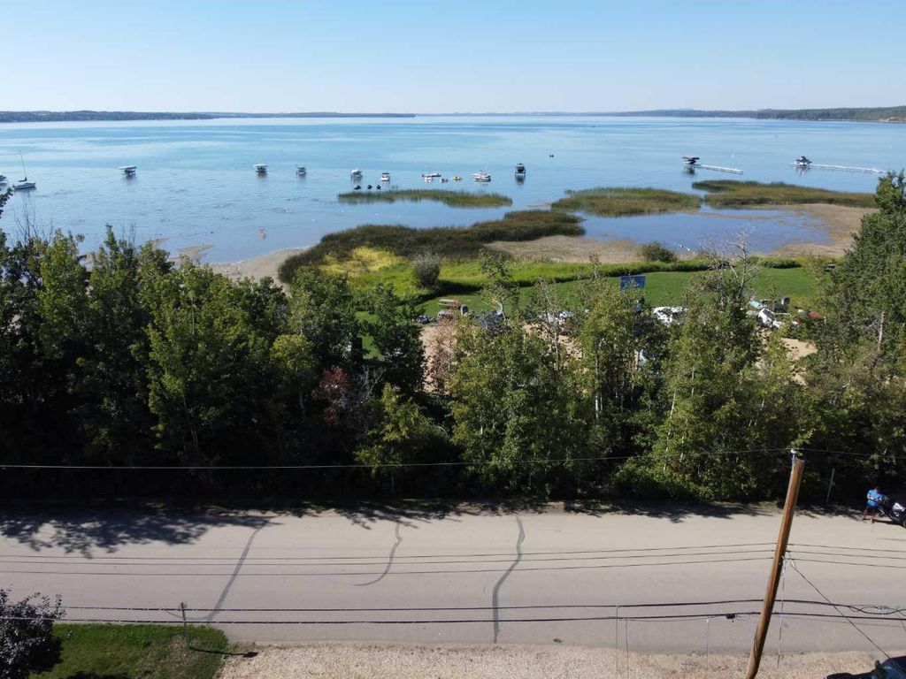 Photo of 31 Jarvis Bay Drive, Jarvis Bay, AB T4S 1R9 (MLS # A2294224)