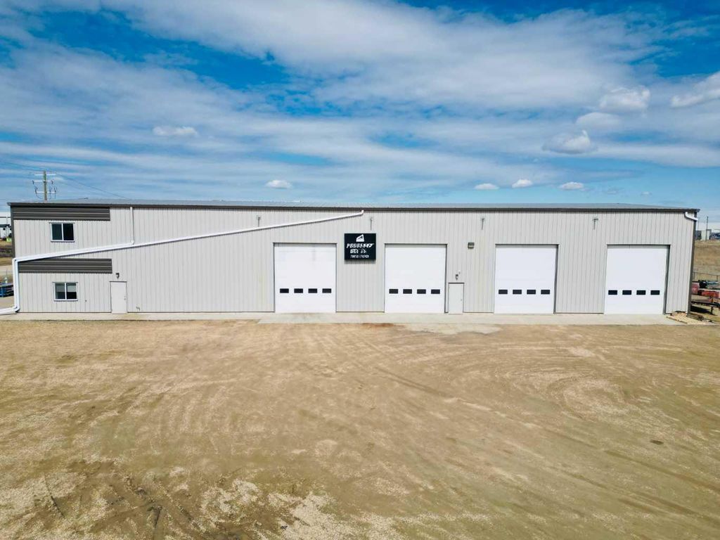 Photo of 3912 68th Avenue, Leduc, AB T9E 0Z4 (MLS # A2309167)
