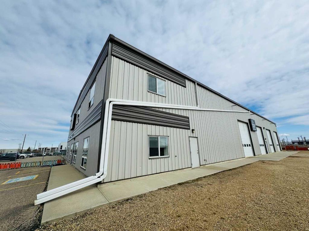 Photo of 3912 68th Avenue, Leduc, AB T9E 0Z4 (MLS # A2309167)