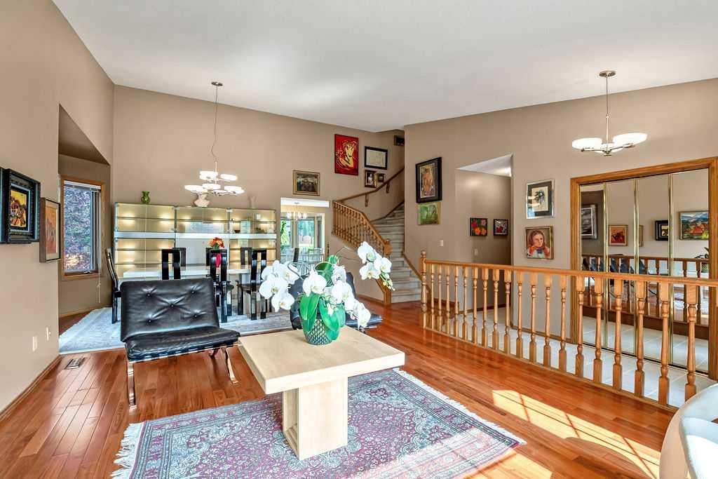 208 Hawkview Manor Place NW