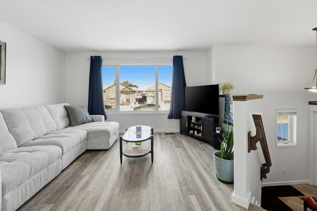 Photo of 5807 44 Avenue, Rocky Mountain House, AB T4T 0A1 (MLS # A2283482)