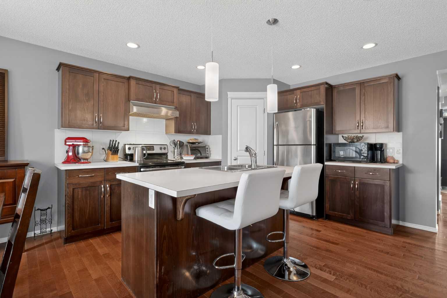 101 Elgin Meadows Manor SE