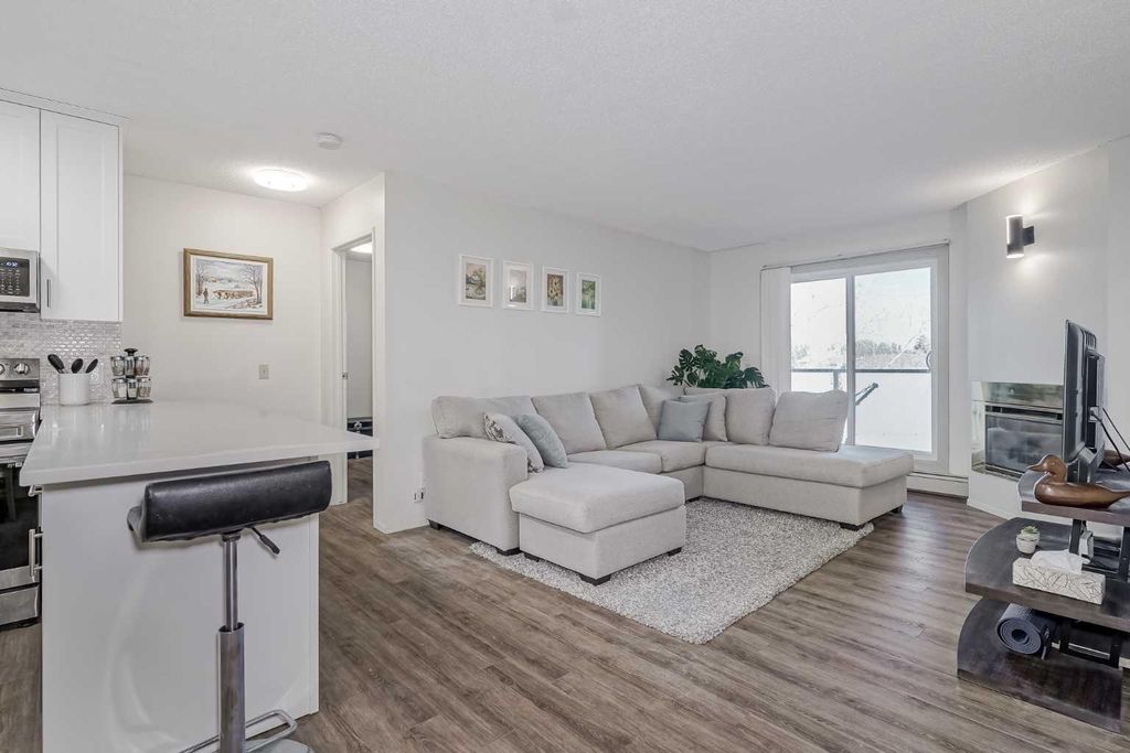 Photo of 2834 Edenwold Heights NW #34, Calgary, AB T3A 3Y5 (MLS # A2287291)