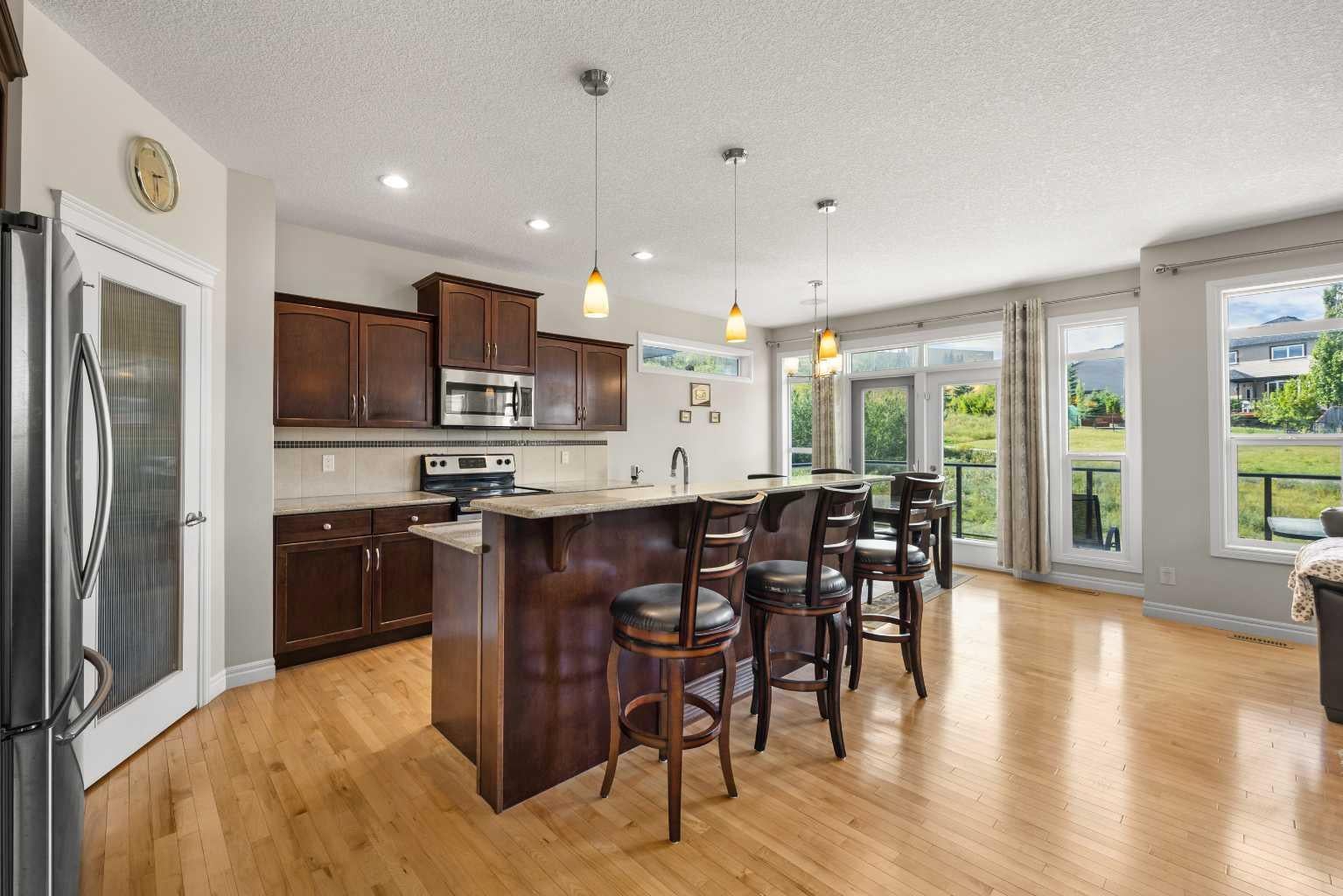 112 Sherwood Crescent NW