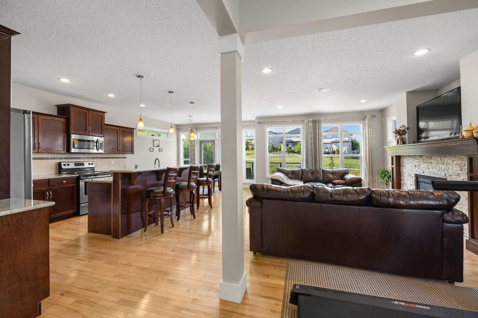 112 Sherwood Crescent NW