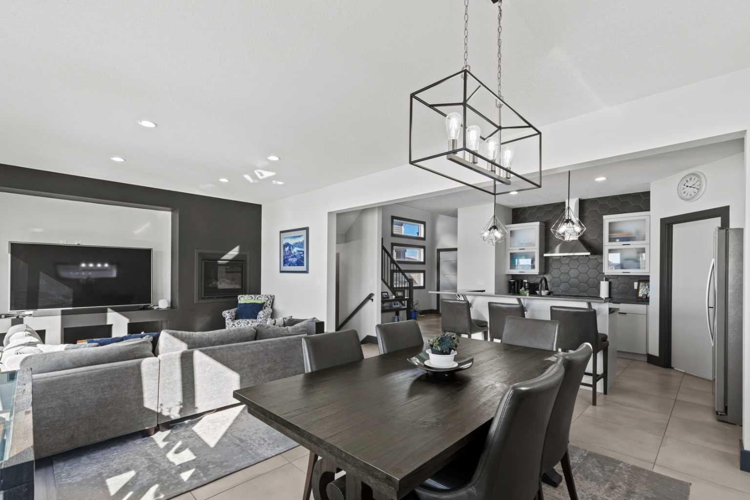 12806 Royal Boulevard