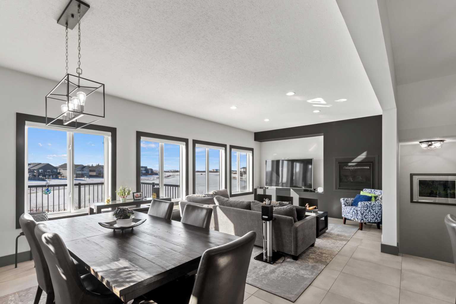 12806 Royal Boulevard