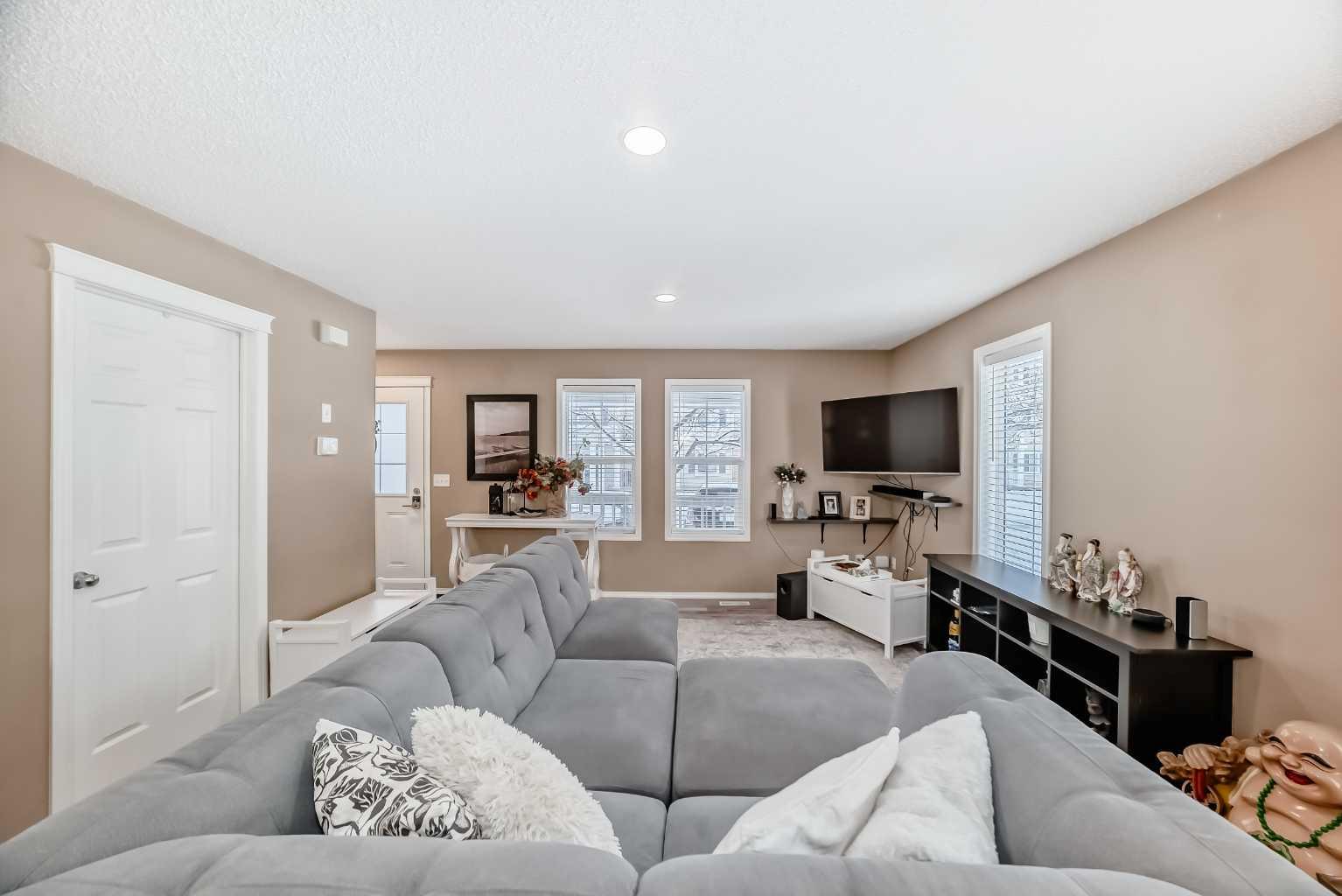 32 Country Village Lane NE