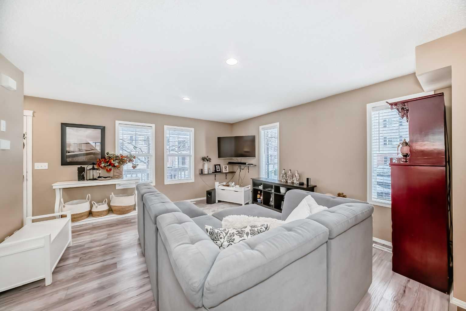 32 Country Village Lane NE