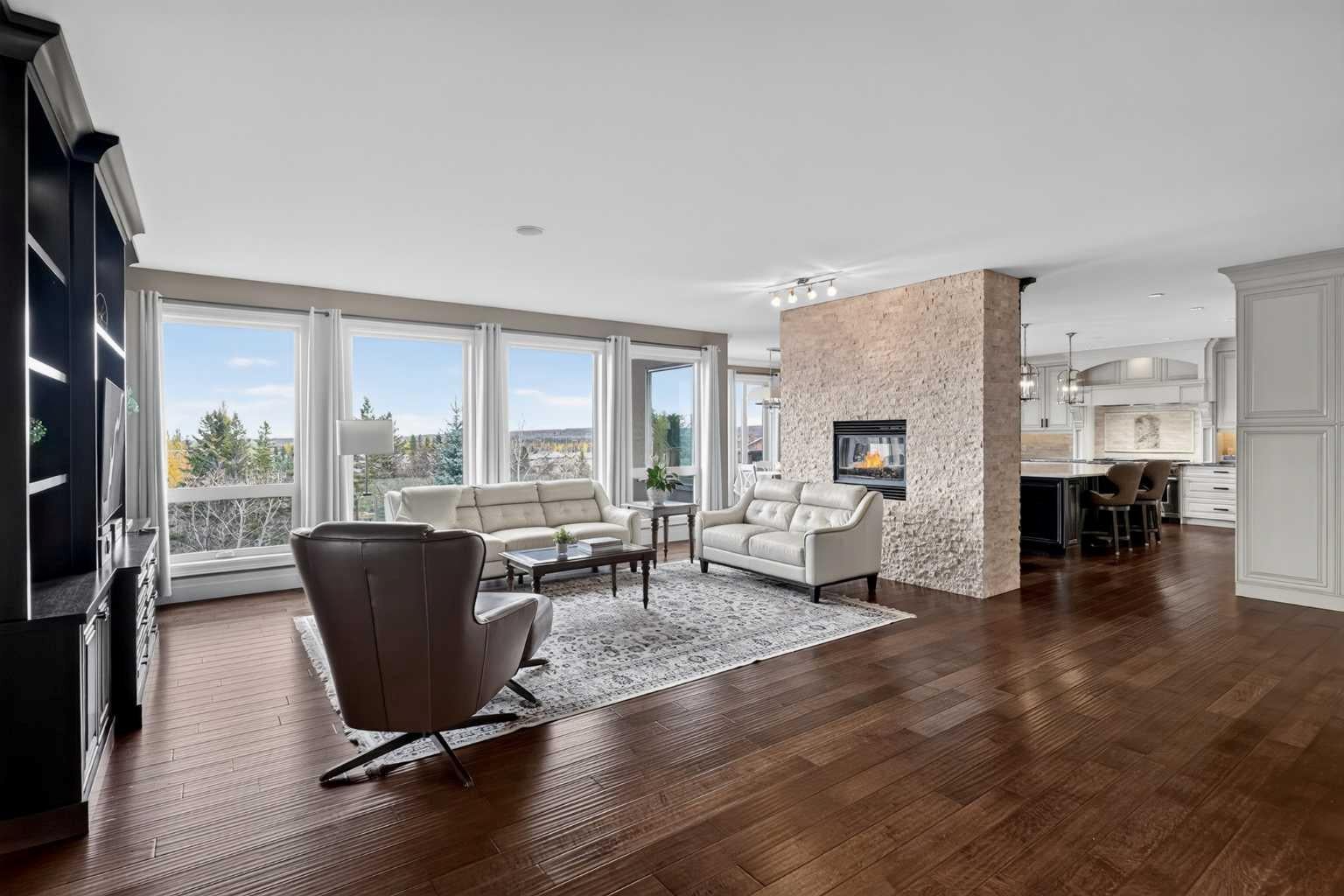 144 Fortress Bay SW