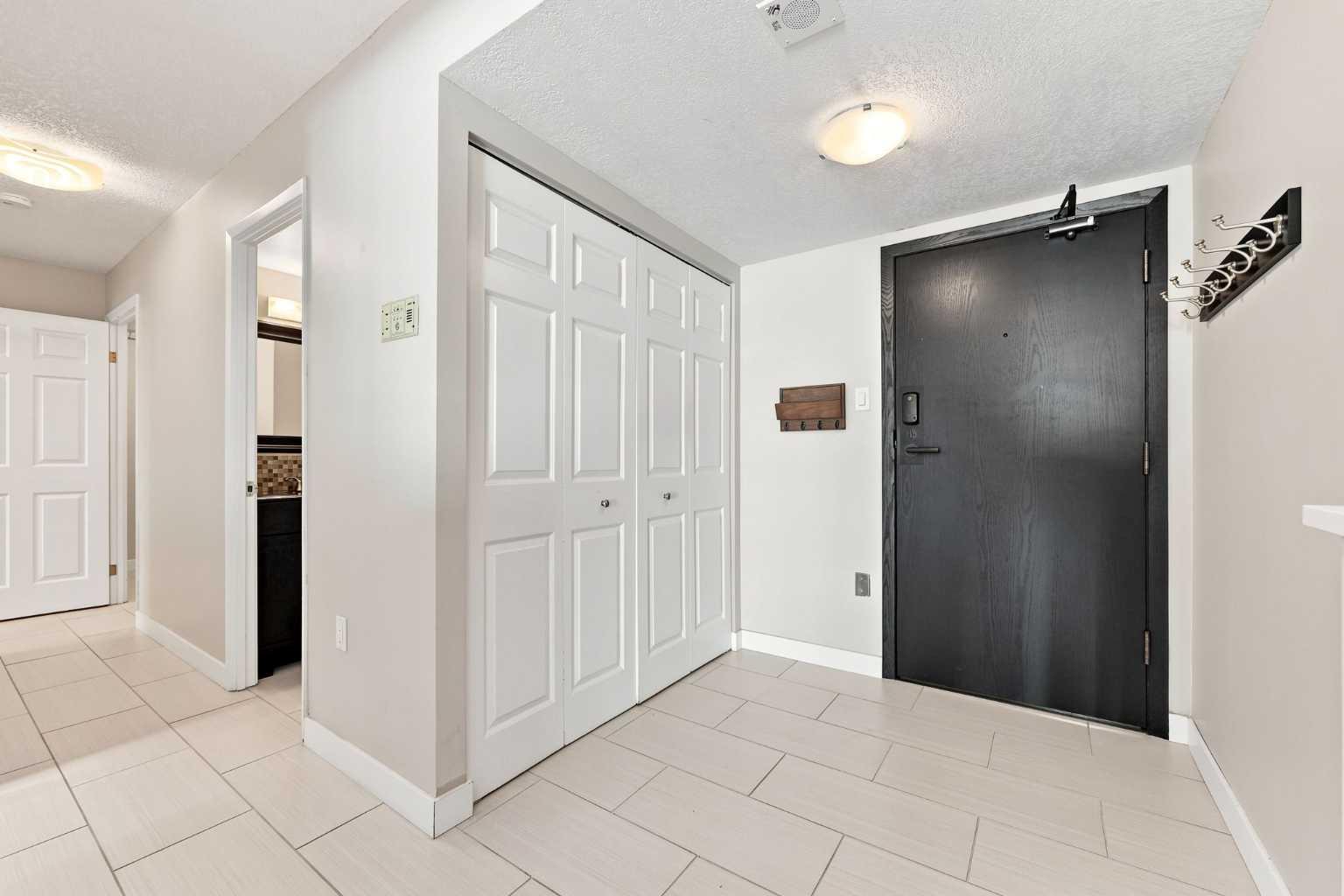1100 8 Avenue SW 606