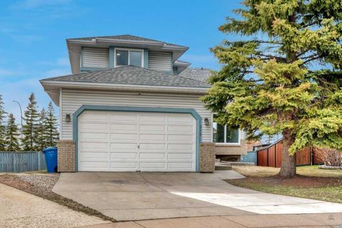 Photo of 215 Hawktree Circle NW, Calgary, AB T3G 2Y6 (MLS # A2305784)