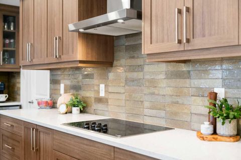 33 Carringham Gate NW 2208 Calgary AB T3P 2H6