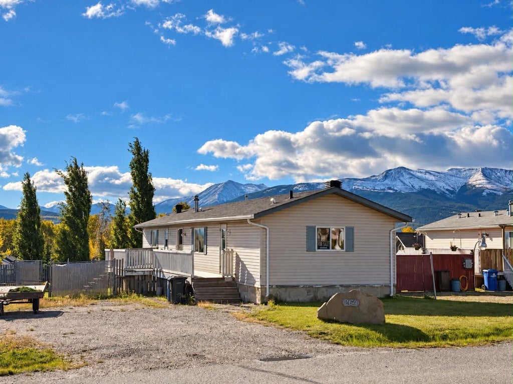 Photo of 264 Mawdsley Crescent, Grande Cache, AB T0E 0Y0 (MLS # A2349869)