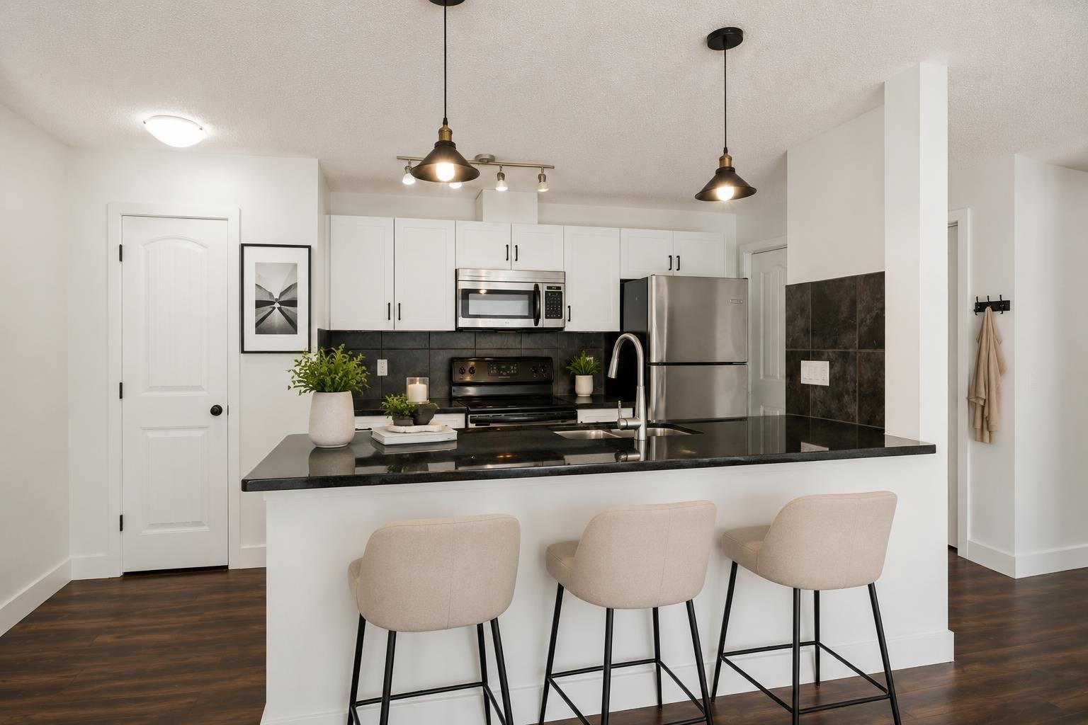 219 Village Terrace SW 2