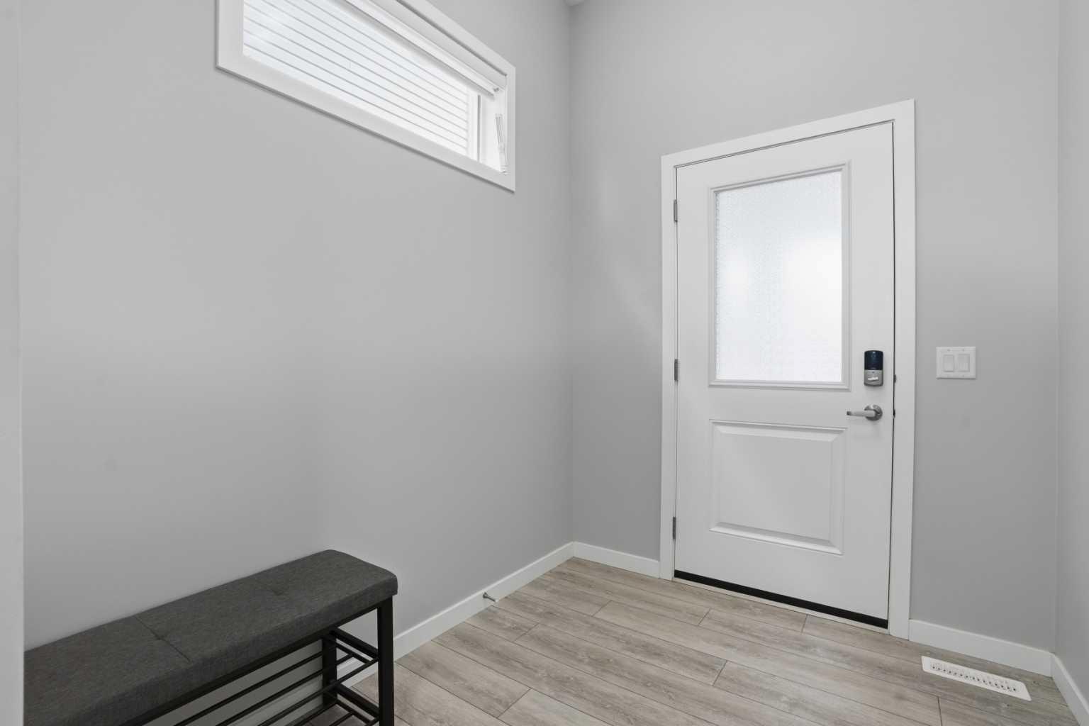 276 Calhoun Crescent NE