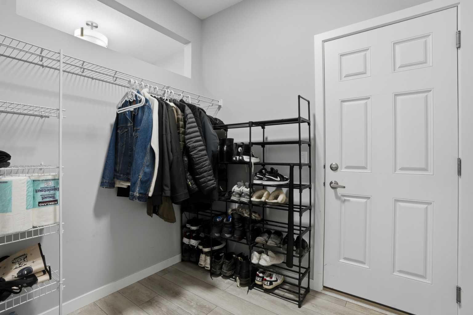 276 Calhoun Crescent NE