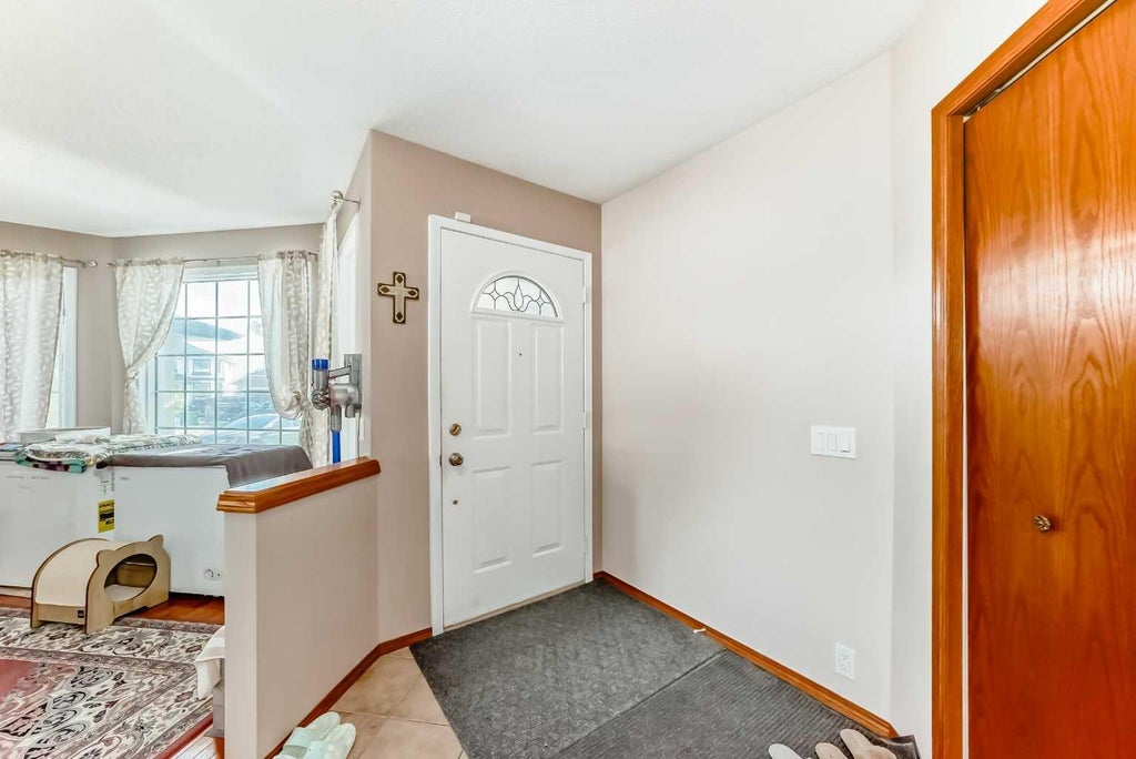 Photo of 77 Eldorado Close NE, Calgary, AB T1Y 6T2 (MLS # A2341255)