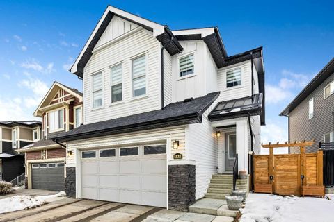 240 Lucas Crescent NW Calgary AB T3P 1M8