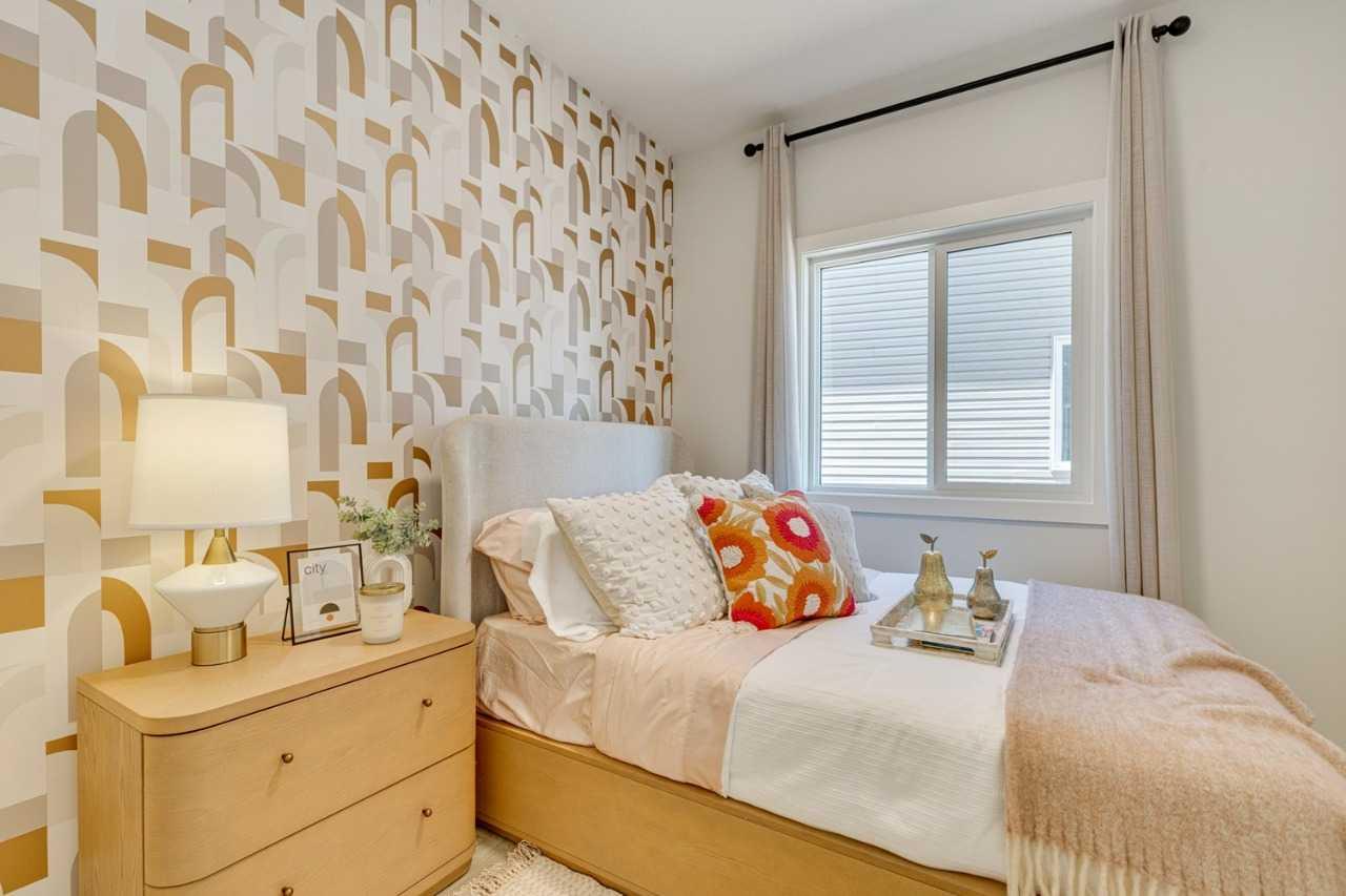 27 Creekstone Green SW