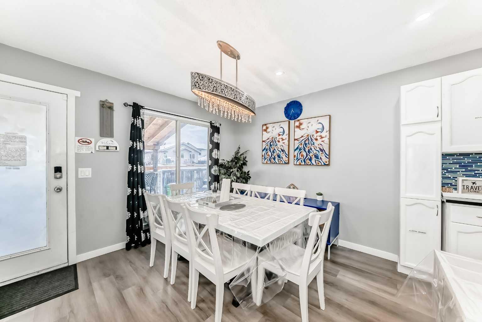 240 Applewood Drive SE