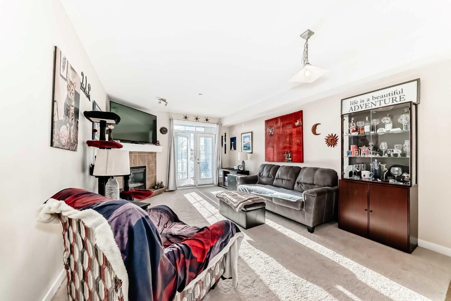 1005B Westmount Drive 206