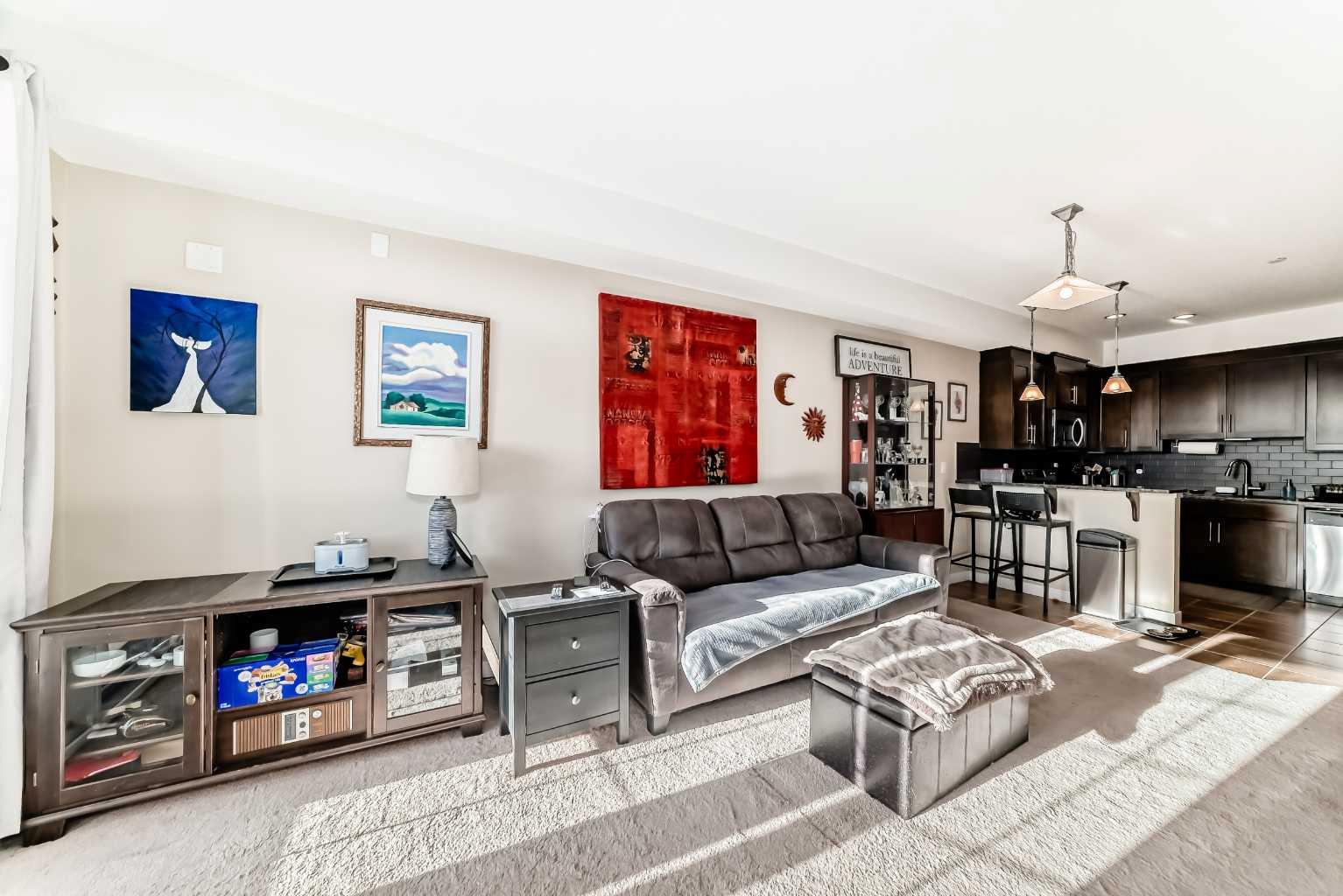 1005B Westmount Drive 206