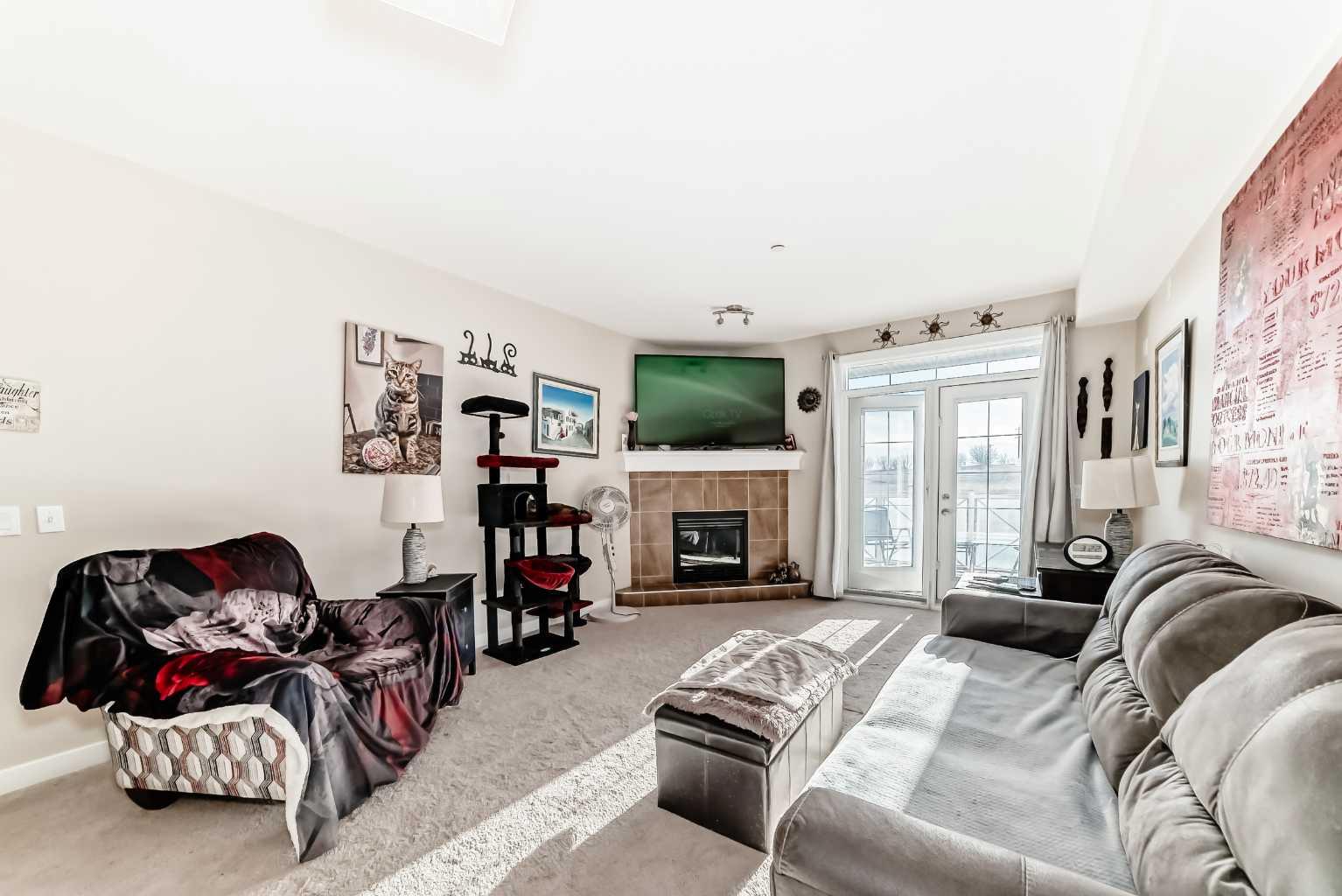 1005B Westmount Drive 206