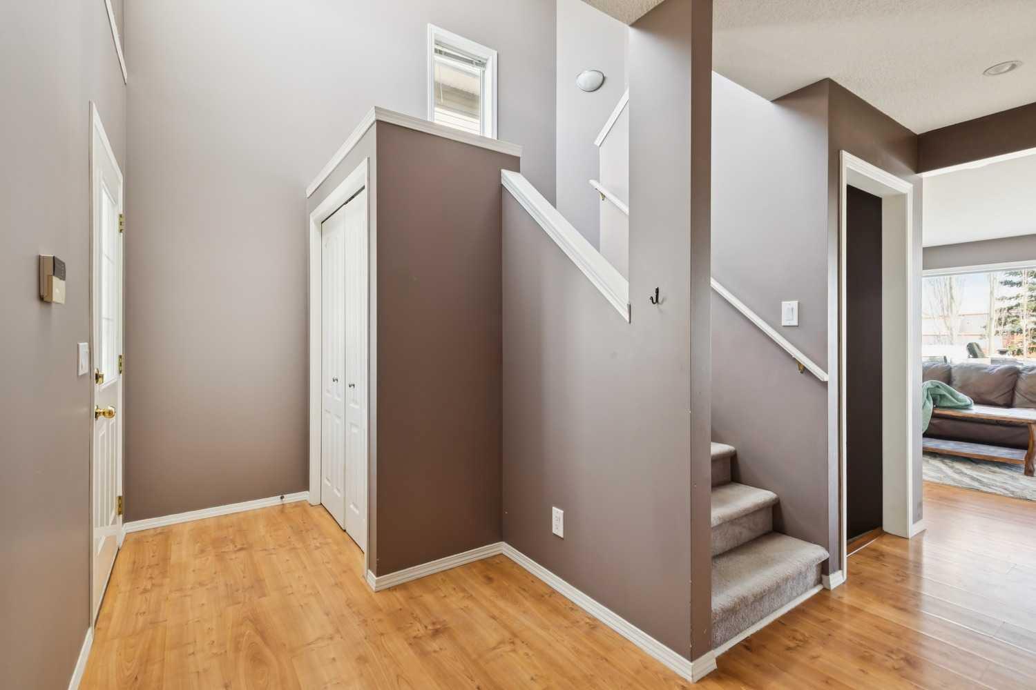 18 Bridlewood Way SW