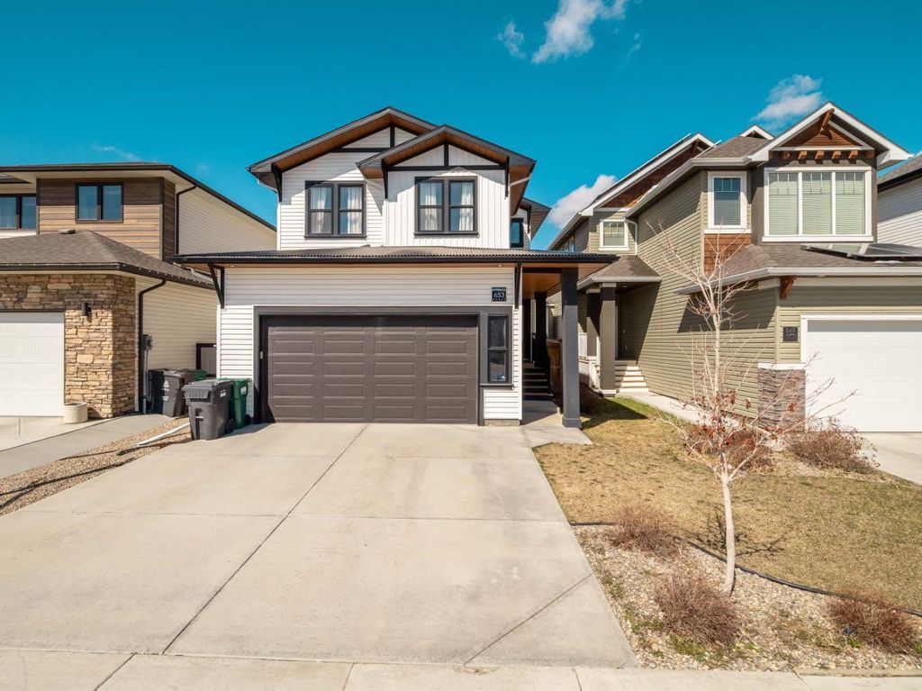 Photo of 653 Aquitania Boulevard W, Lethbridge, AB T1J 5N4 (MLS # A2300863)