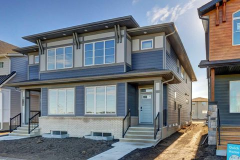125 Setonvista Gate SE Calgary AB T3M 4H6