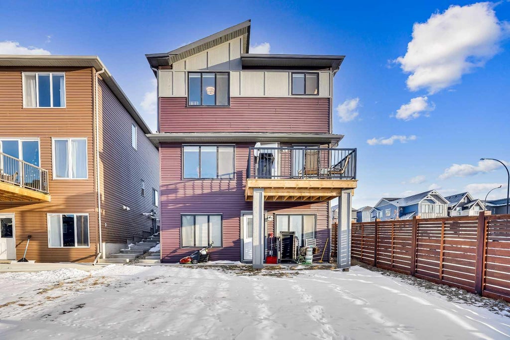 Photo of 210 Lucas Close NW, Calgary, AB T3P 1Z4 (MLS # A2309471)