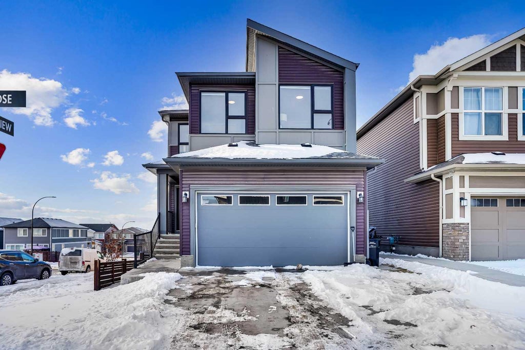 Photo of 210 Lucas Close NW, Calgary, AB T3P 1Z4 (MLS # A2309471)