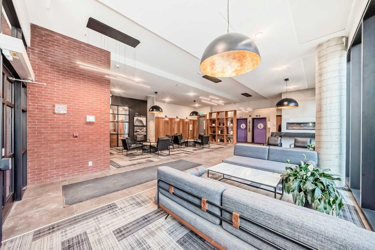 4138 University Avenue NW 612