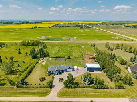 Photo of 23 Winters Place, Rural Rocky View County, AB T1X 0J1 (MLS # A2331076)