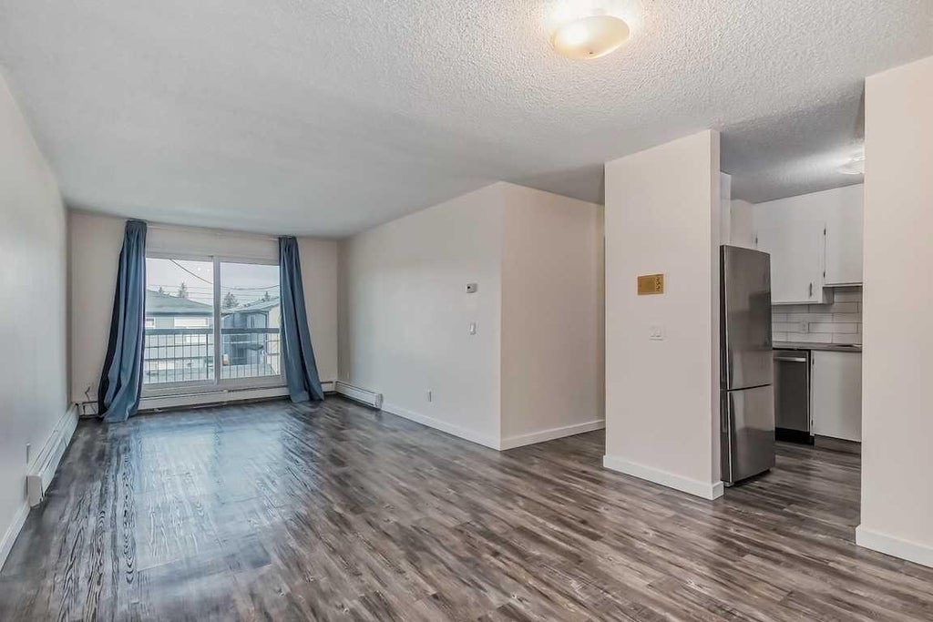 Photo of 4340 73 Street NW, Calgary, AB T3B 2M1 (MLS # A2354653)