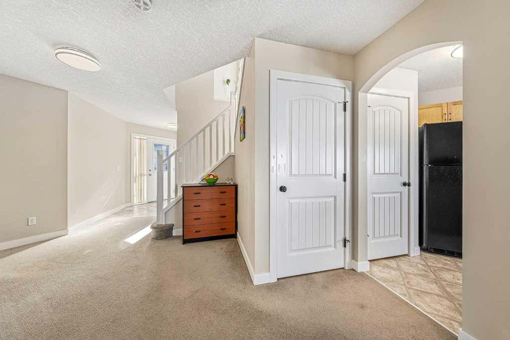 Photo of 91 Bridlecrest Street SW, Calgary, AB T2Y 4Y8 (MLS # A2324159)