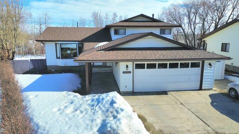 9518 125 Avenue Grande Prairie AB T8V 5Y9