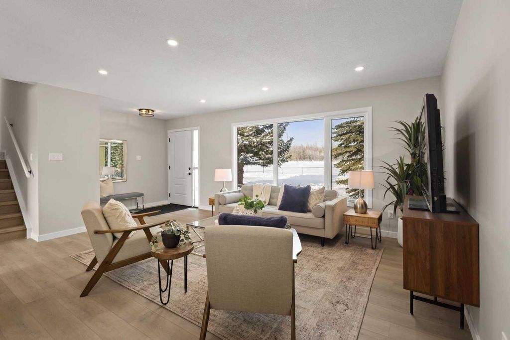 Photo of 236 Silverview Way NW, Calgary, AB T3B 3K3 (MLS # A2300058)