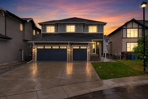 Photo of 109 Kinniburgh Cove, Chestermere, AB T1X 0Y6 (MLS # A2317356)