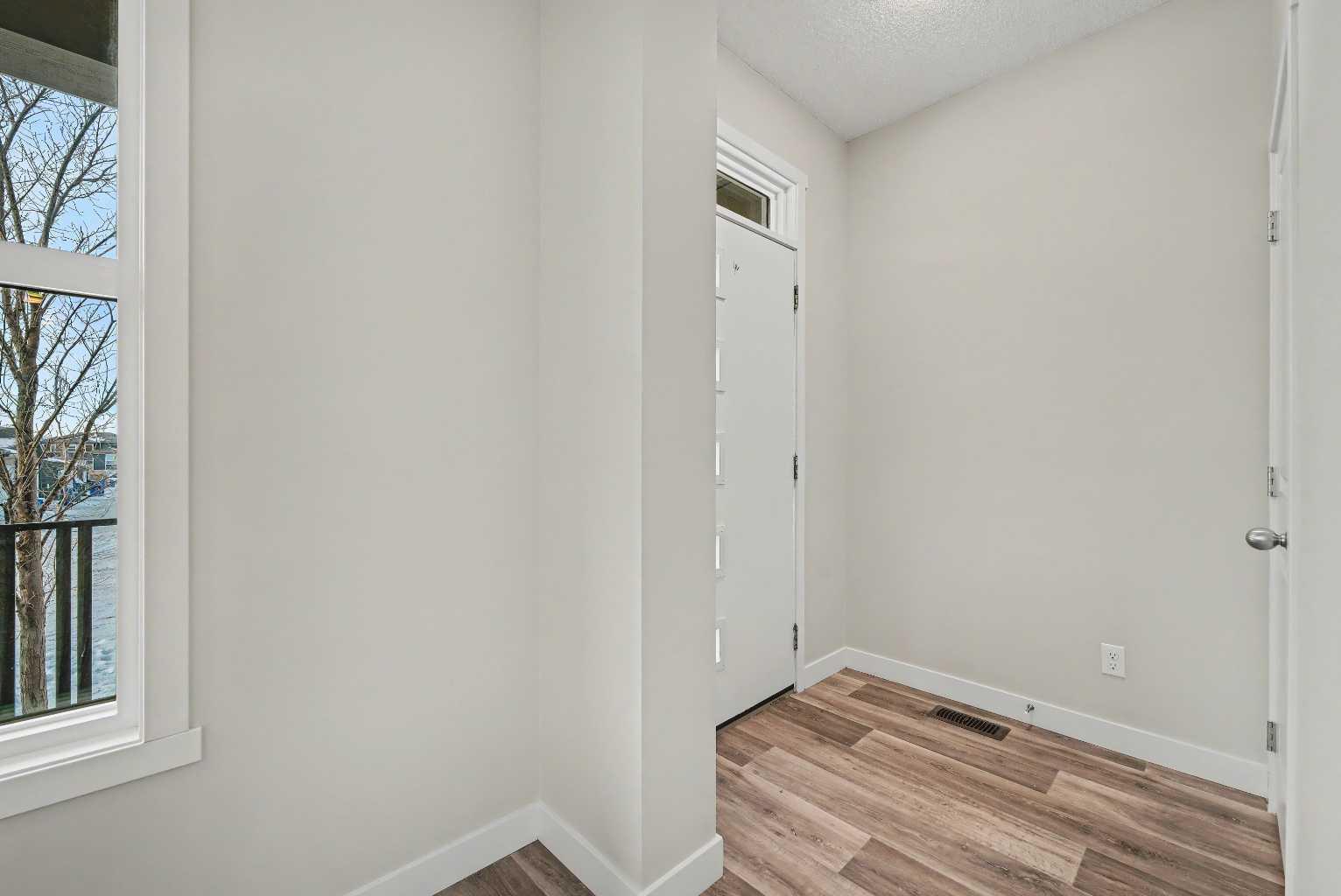 120 Carringvue Way NW