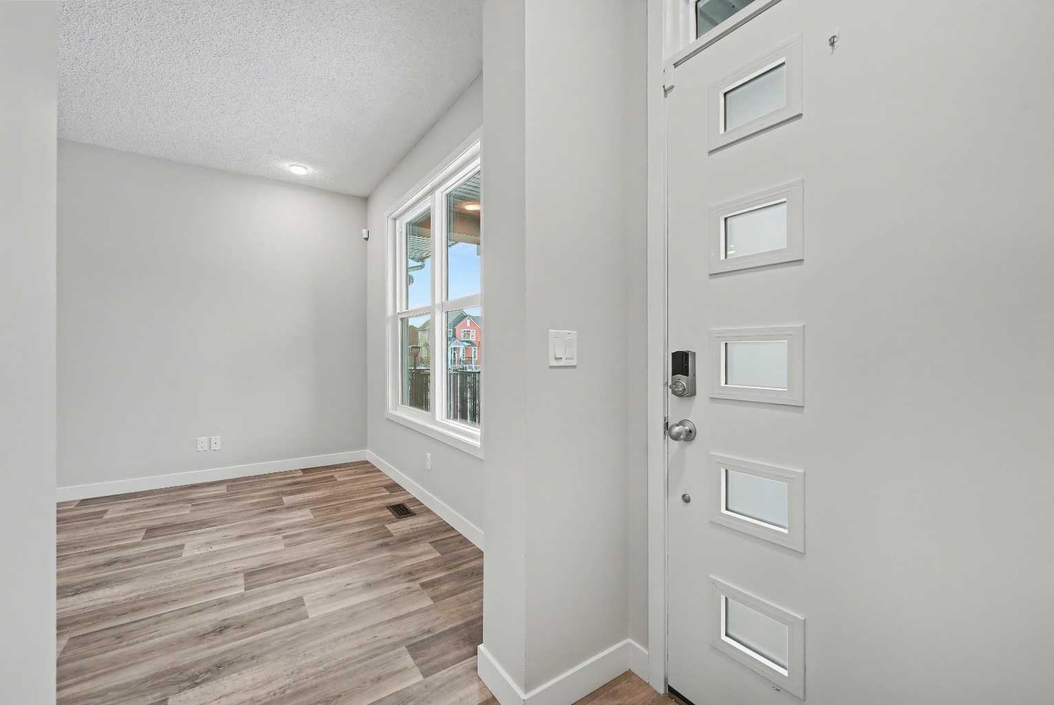 120 Carringvue Way NW