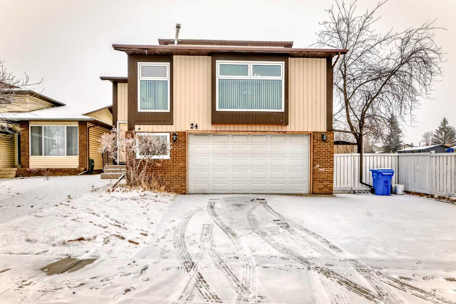 24 Whiteram Gate NE
