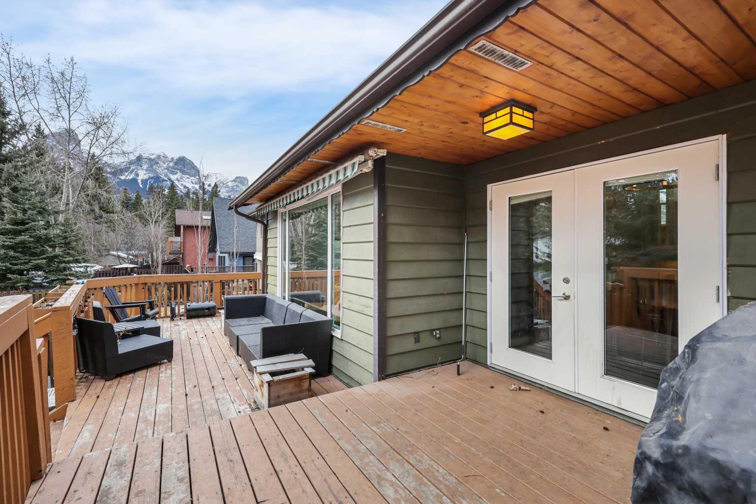 1 Pinewood Crescent