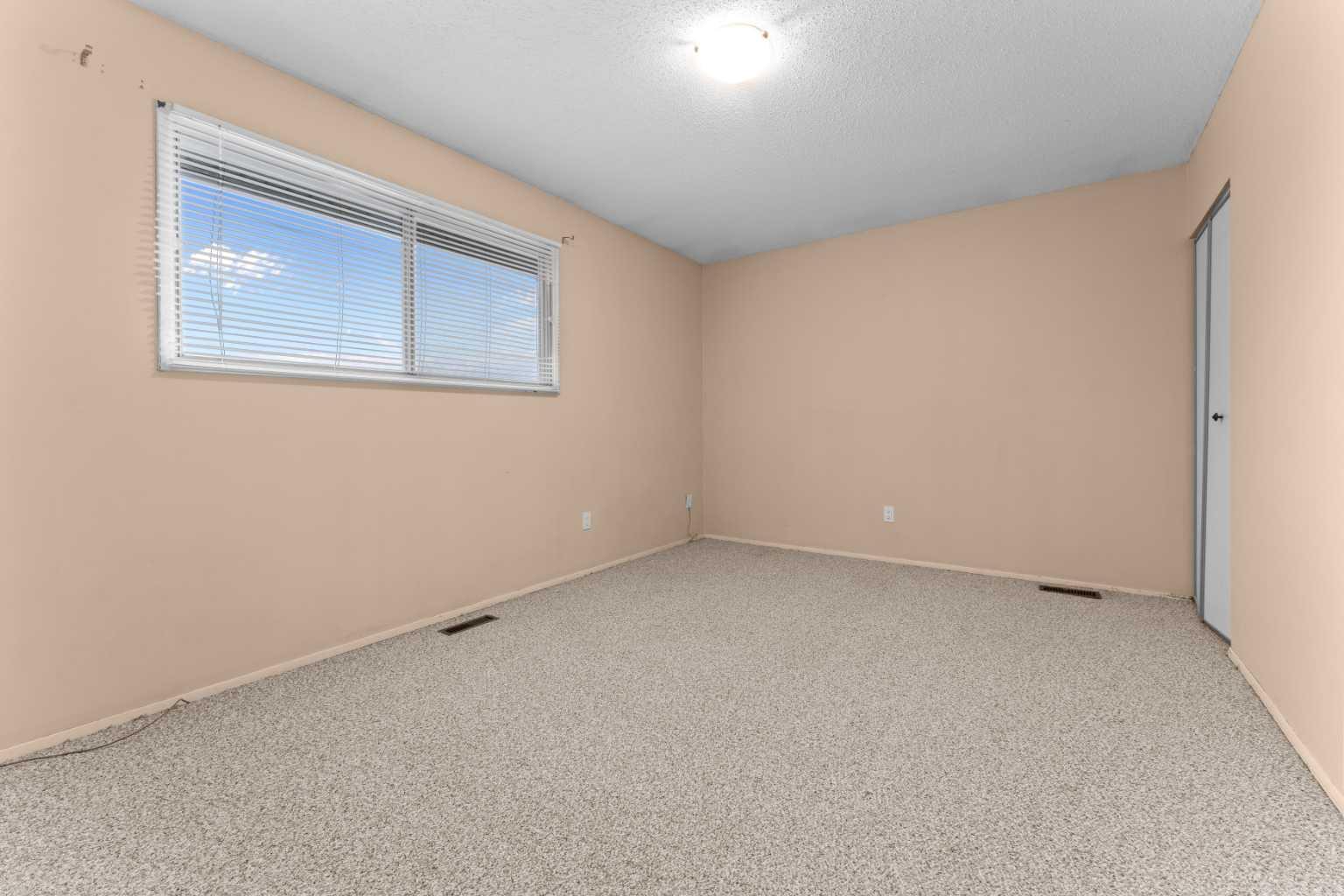 2200 Woodview Drive SW 1202