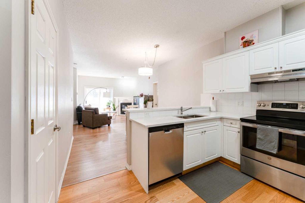 Photo of 777 3 Avenue SW #215, Calgary, AB T2P 0G8 (MLS # A2292531)